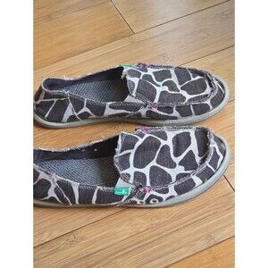 Sanuk Giraffe Print Flats I'm Game Sidewalk Surfer 9 US